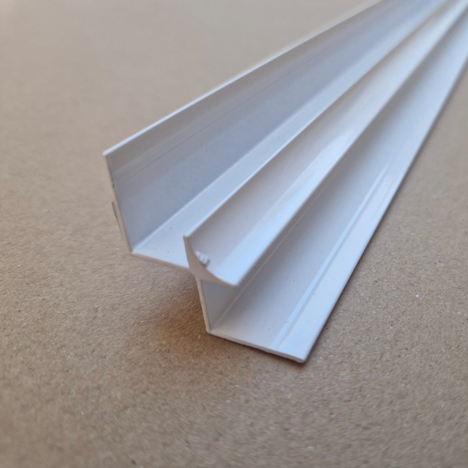 10mm White Aluminium Internal Corner Trim