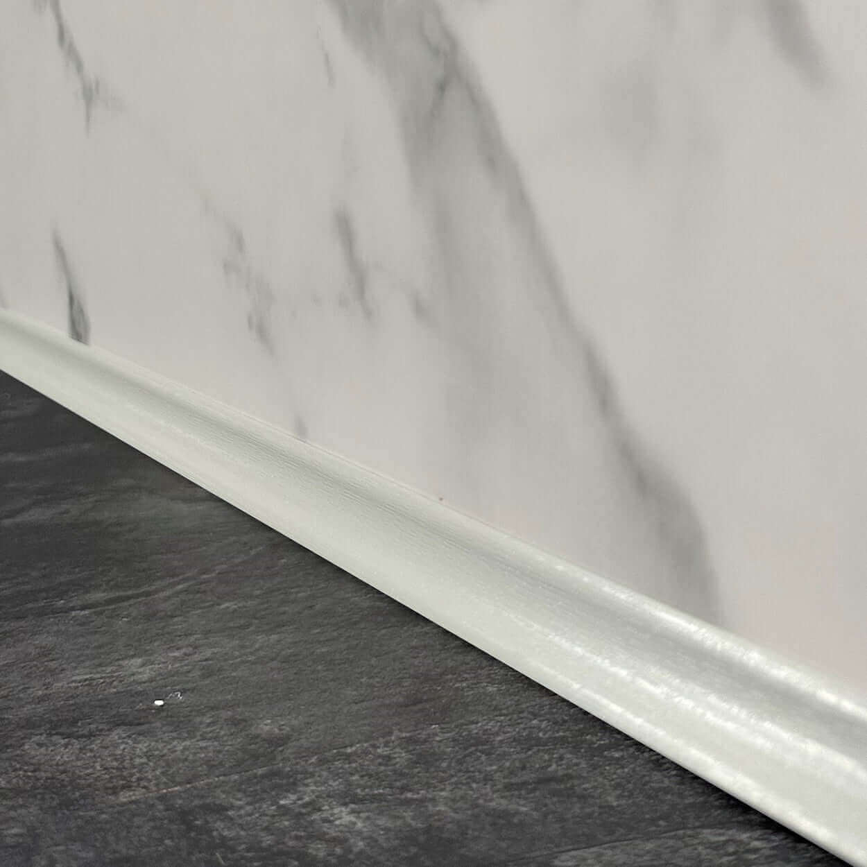 18mm Grey Scotia Flooring Trim – Modern Design