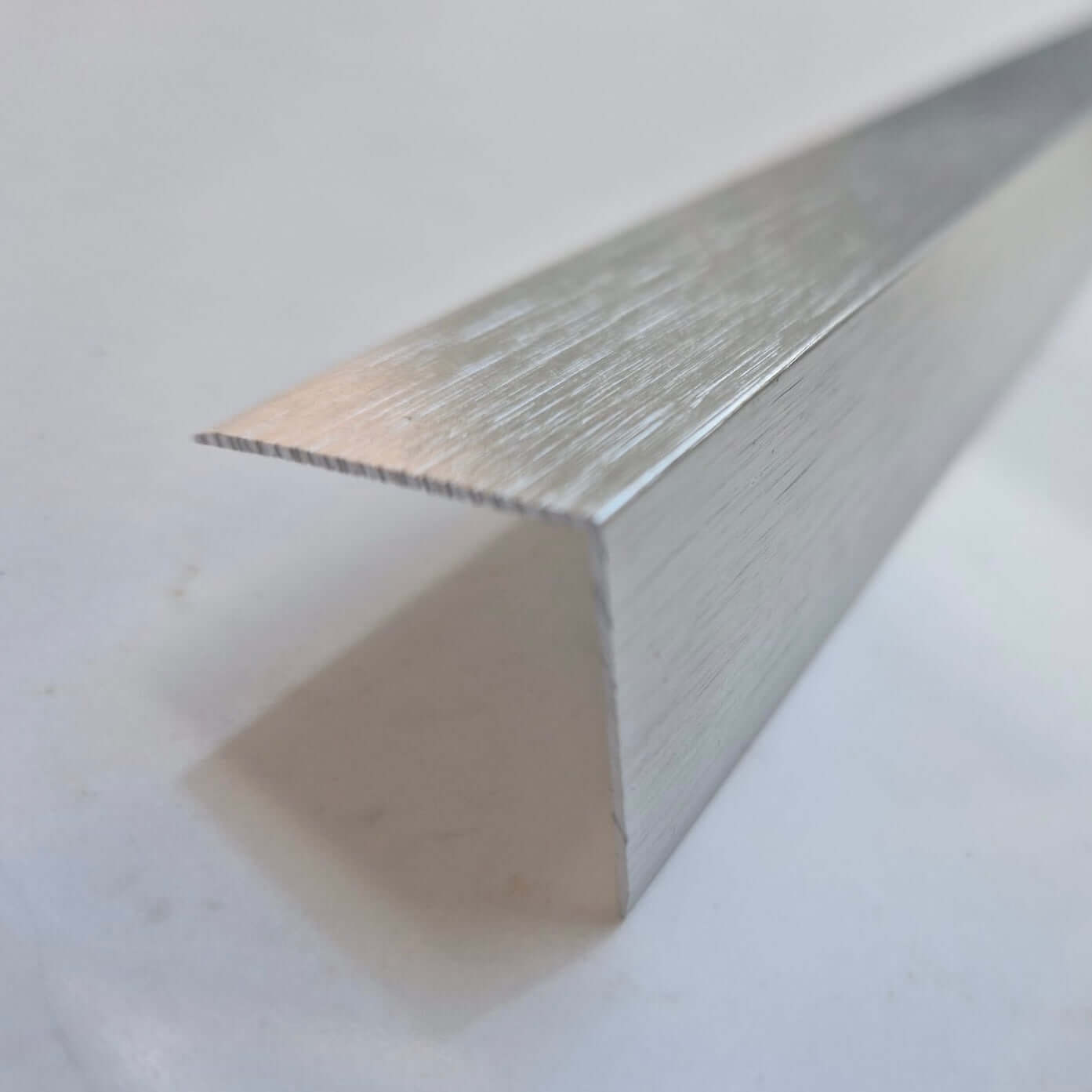 25mm x 25mm Brushed Silver Aluminium 90-degree External Angle Trim